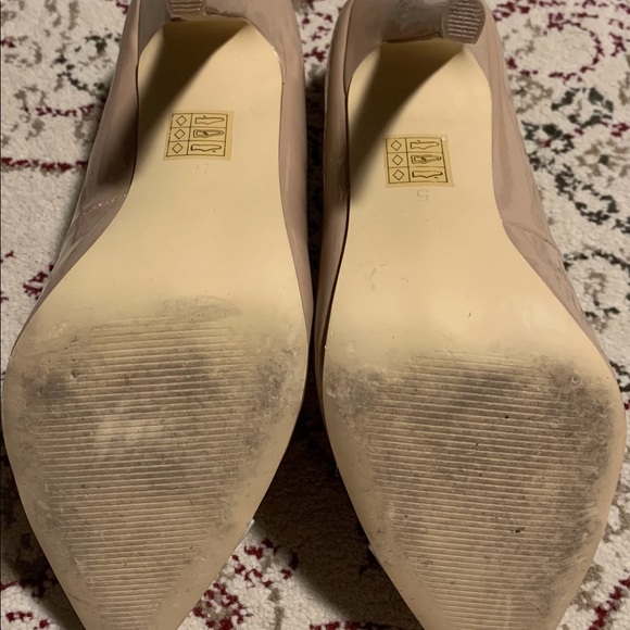 Heels - Picture 4 of 6